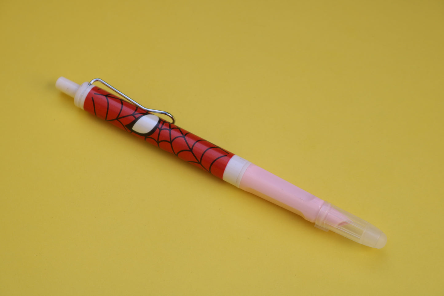 Super heroes fountain pen